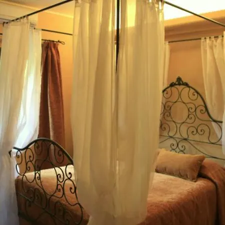 Villa Sleeps 8 Pool Air Con Lesa