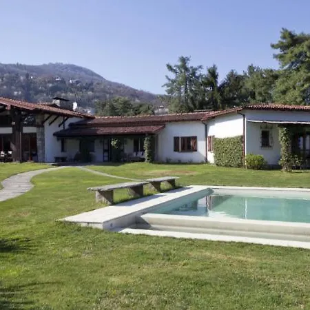 Sleeps 8 Pool Air Con Villa Lesa