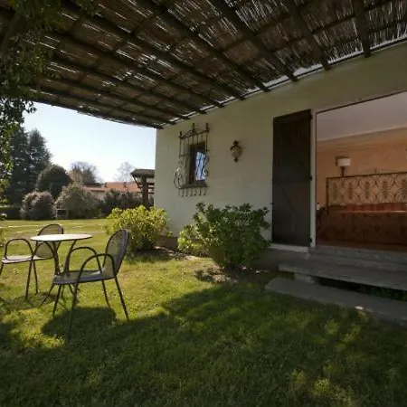 Sleeps 8 Pool Air Con Villa